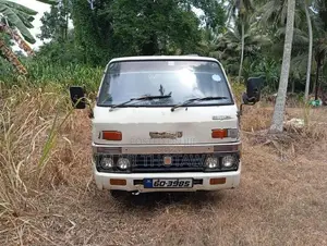 Isuzu Elf 1986