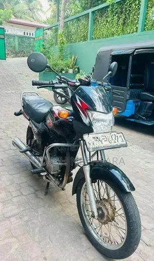 Bajaj CT100 2005