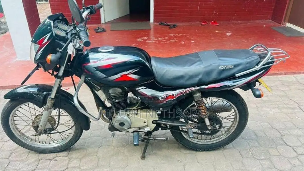 Bajaj CT100 2005