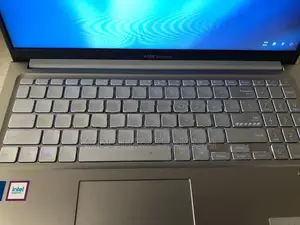 භාවිතා කරන ලද Lap top එකක් විකිණීමට ඇත