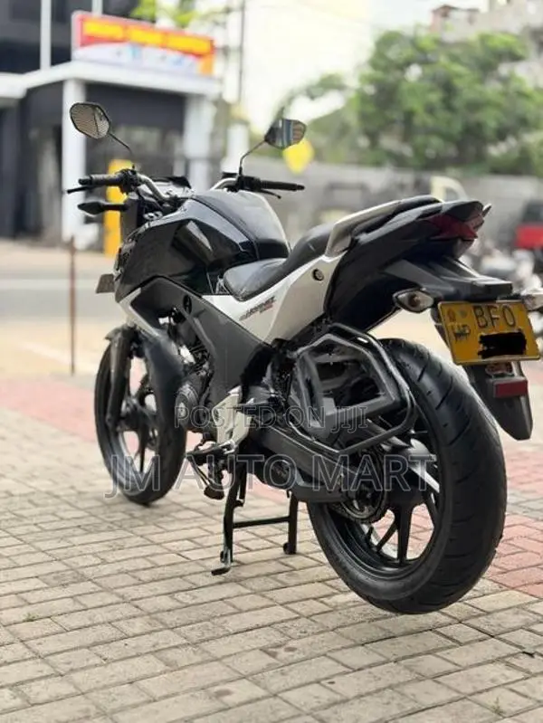 Honda CB Hornet 160R 2017