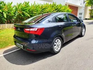 Kia Rio Sedan 2015
