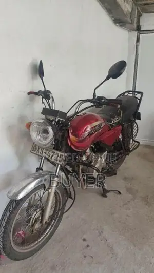Bajaj Boxer 2012