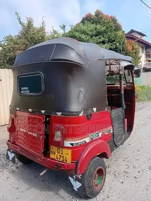 Bajaj RE 2006