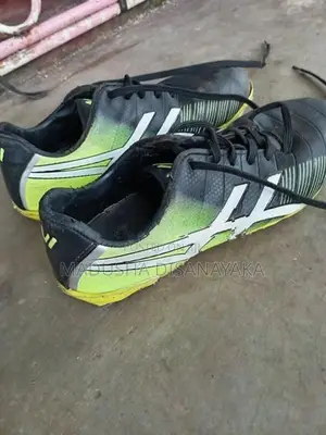 nike football shoes