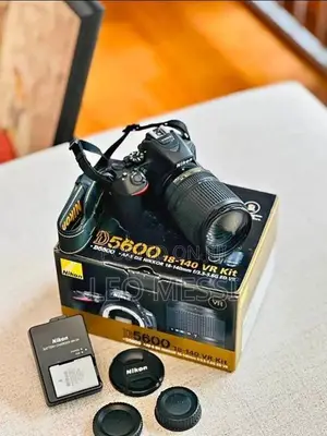 Nikon d vr kit Lens