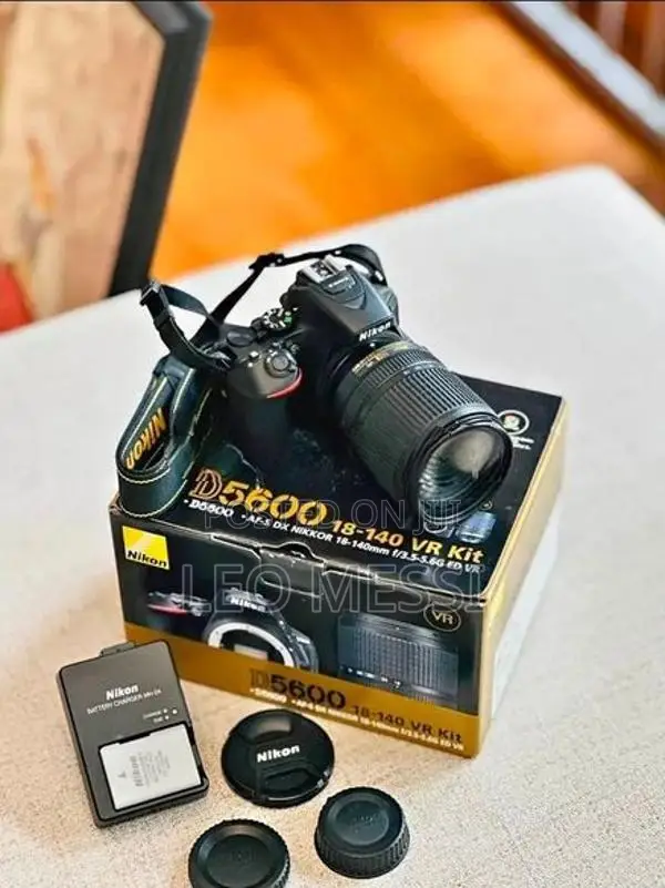 Nikon d vr kit Lens