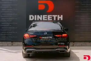 Mercedes Benz C200 AMG Premium Plus 2024