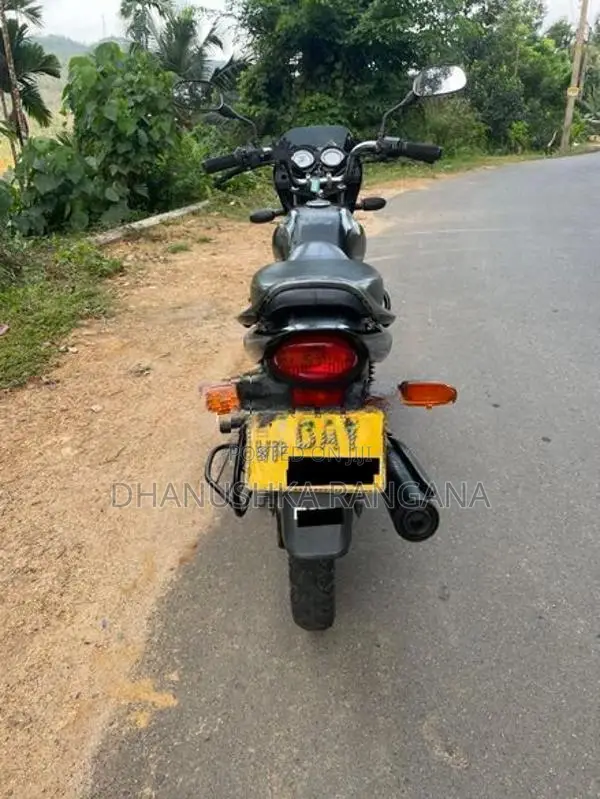 Bajaj Platina 100 2014