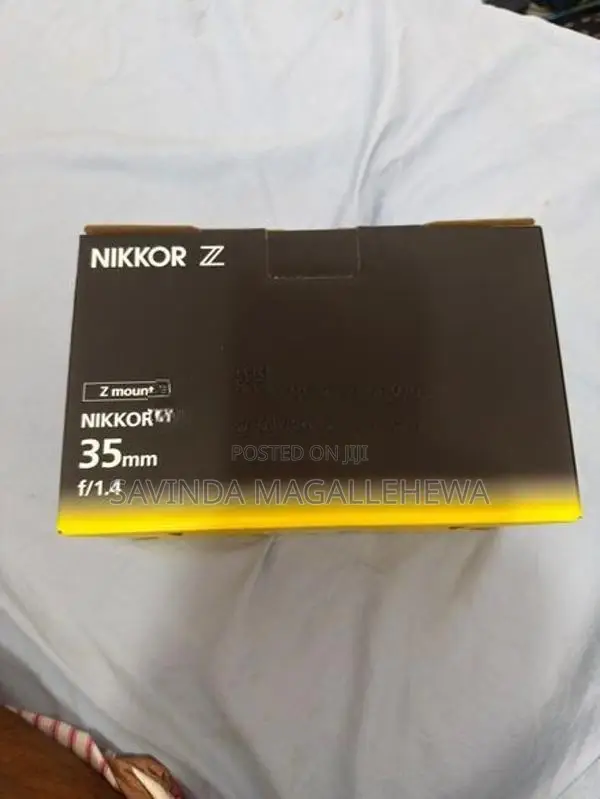 nikon 35mm f/1.4 lens
