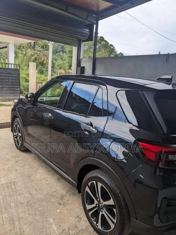 Daihatsu Rocky Premium G 2025