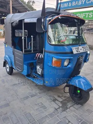 Bajaj RE 2010