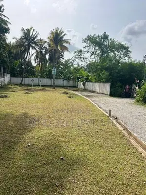 Residential Land Near Makumbura Highway
