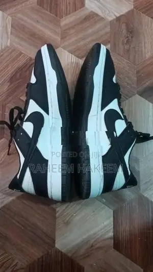 Nike shoe,used only once,it's like new one