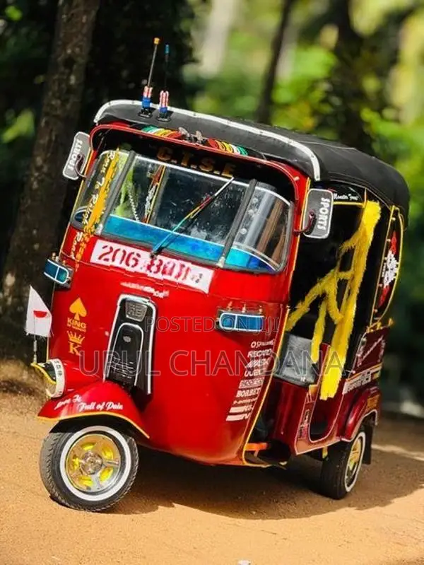 Bajaj RE threeweel 2000