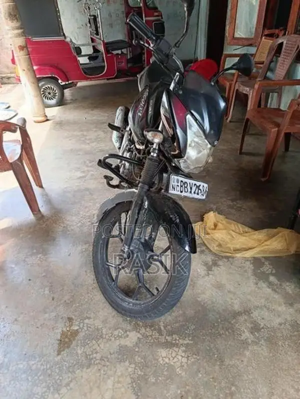 Bajaj Discover 2015