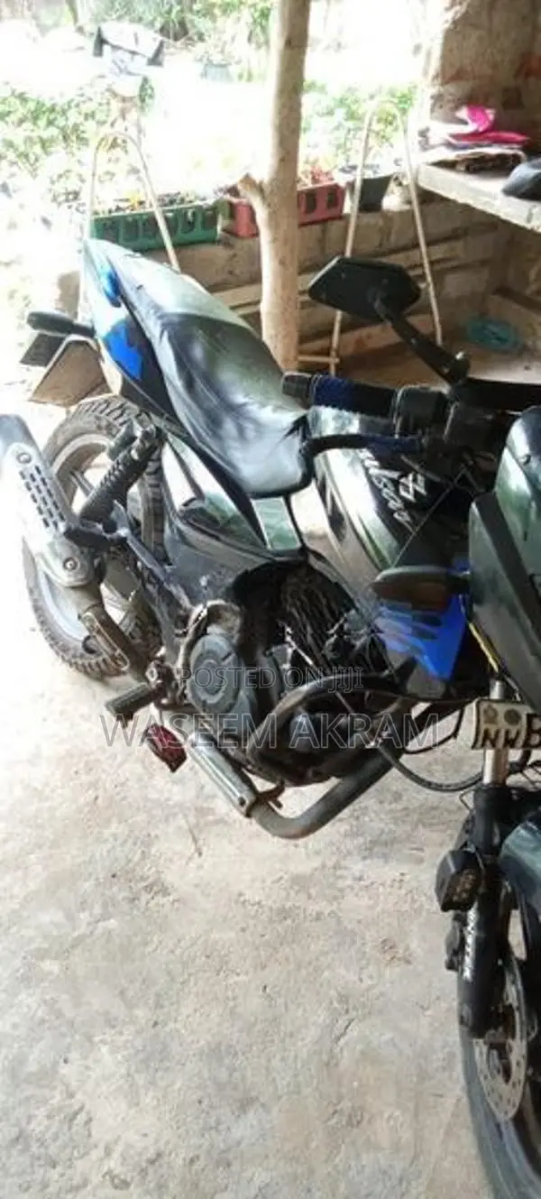 Bajaj Pulsar 150 2013