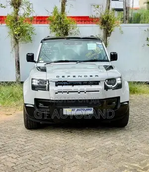 Land Rover Defender X-Dynamic HSE P300e 2026