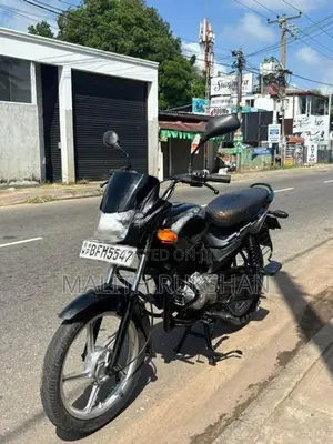 Bajaj Platina 100 ES 2017