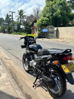 Bajaj Platina 100 ES 2017