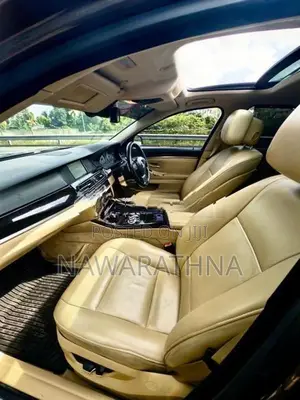 BMW 528i 2011
