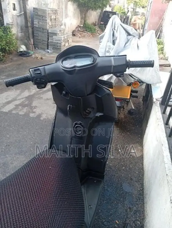 Aprilia SR 2019