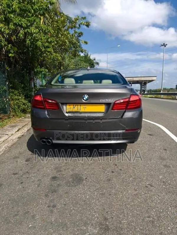 BMW 528i 2011