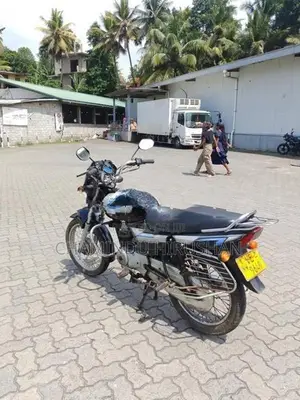 Bajaj CT100 2010