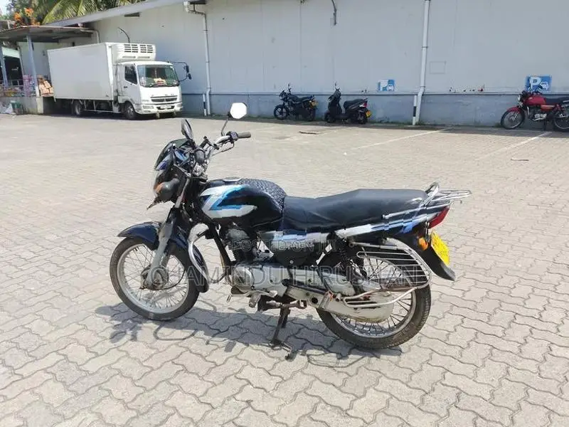 Bajaj CT100 2010