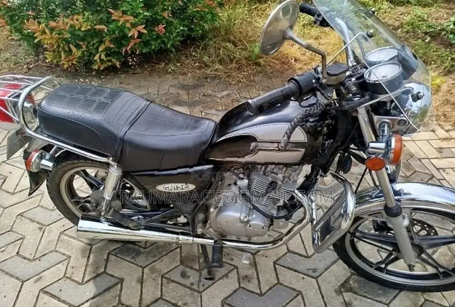 Suzuki GN 125 2014