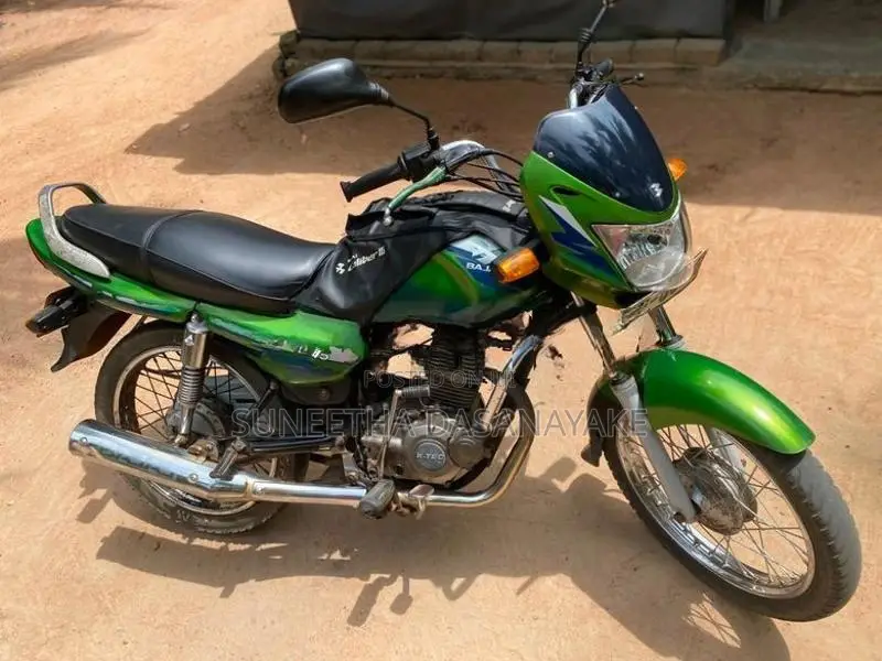 Bajaj Caliber 2005