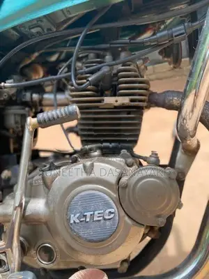 Bajaj Caliber 2005
