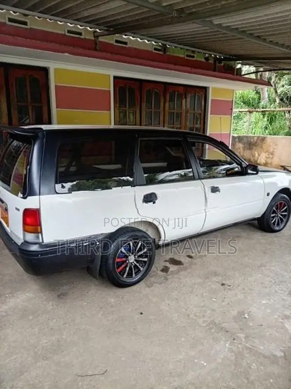 Nissan AD Wagon 1998