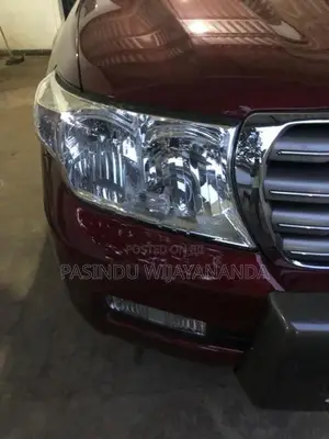 Toyota Land Cruiser 200 Headlights