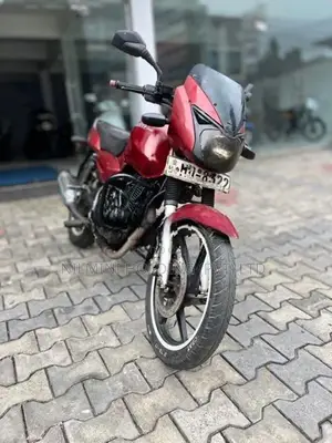 Bajaj Pulsar 180 2005