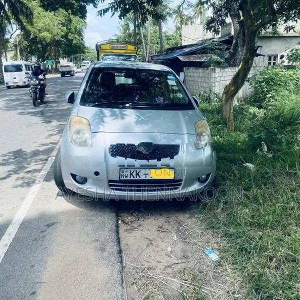 Toyota Vitz 2007