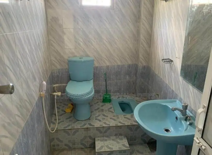 HOUSE RENT IN DEHIWALA UPSTAIRS