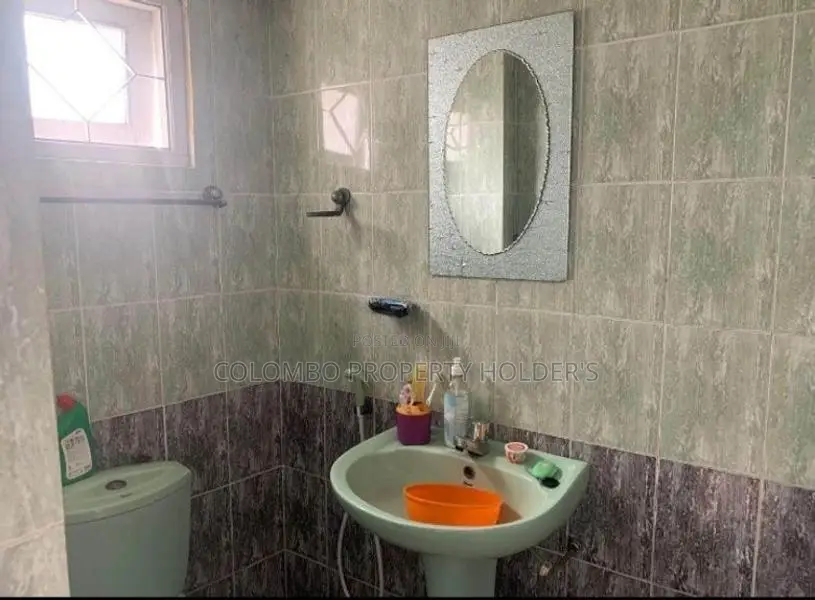 HOUSE RENT IN DEHIWALA UPSTAIRS