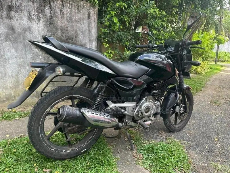 Bajaj Pulsar 150 2015
