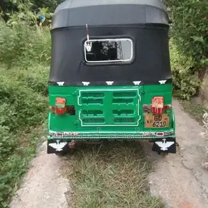 Bajaj RE 2000