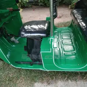 Bajaj RE 2000