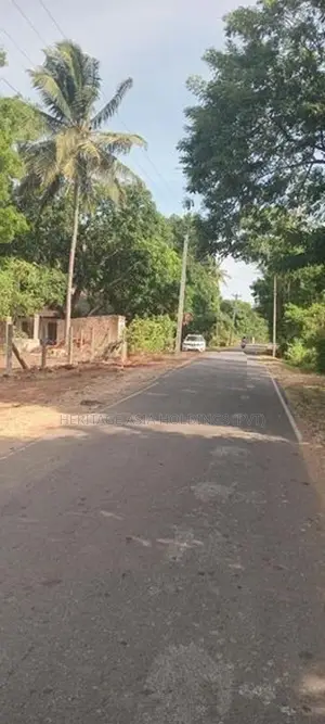 සින්නක්කර ඉඩමක් අනුරාධපුරයෙන්