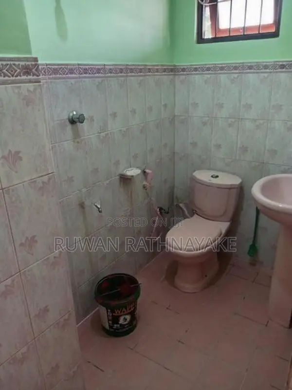 Second Floor House for Rent in Raththanapitiya