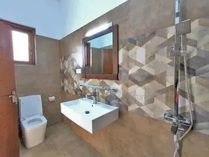 Super Luxury 3-Storey House for Sale – Thalawathugoda