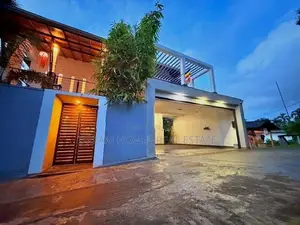 Swimming Pool House for Sale – Thalawathugoda