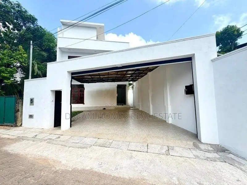 Modern 4 Bedroom House – Nugegoda