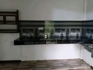 කුරුණෑගල ඉබ්බාගමුව පාන්ගොල්ල ප්‍රදේශයෙන් අලුතින් නිමකල නව නිවස