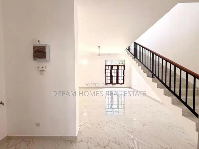 Modern 4 Bedroom House – Nugegoda