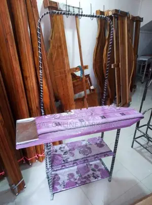 iron table (H-10)