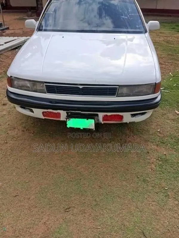 Mitsubishi Lancer 1990